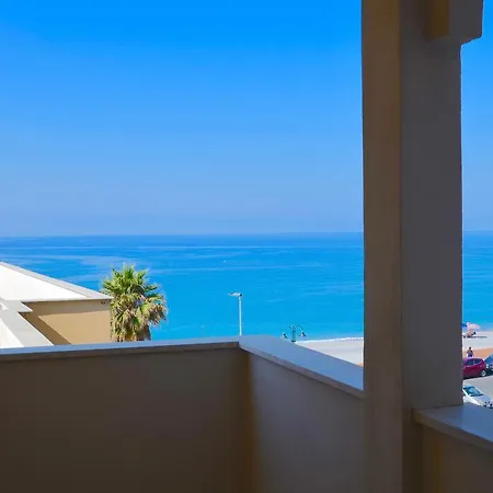 Soleggiato Vista Mare Апартаменты *